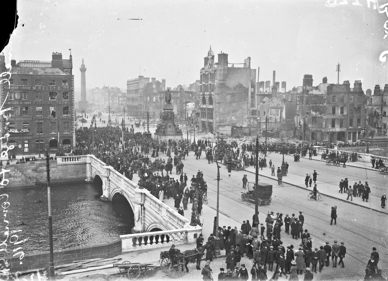 Object: O’Connell Bridge and Street, 1916