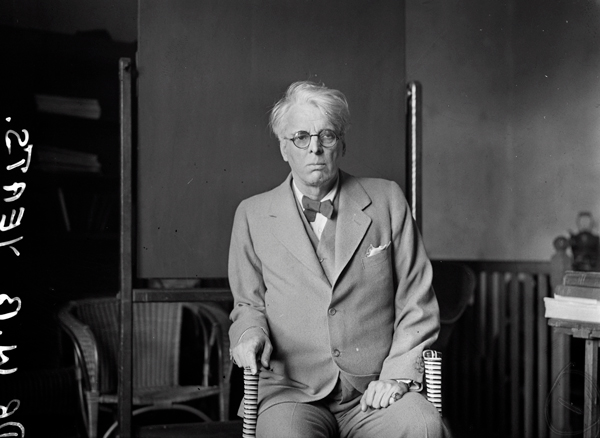Yeats as ‘Smiling Public Man’: the Nobel Poet and the new State