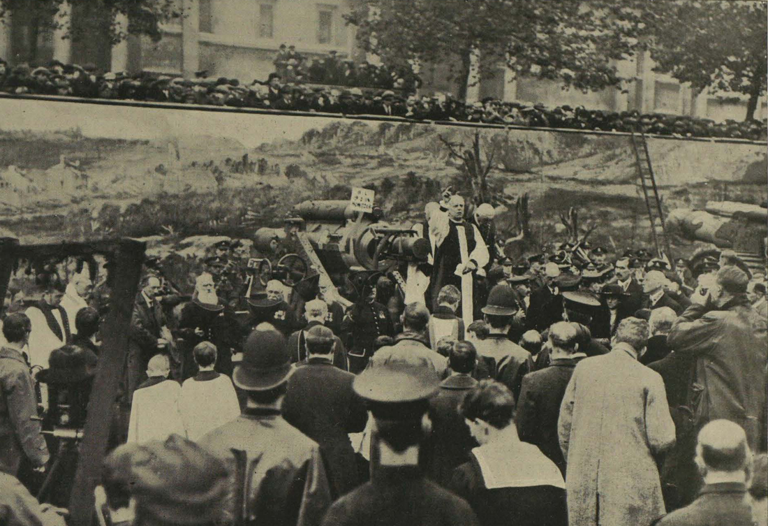 Exhibiting the First World War