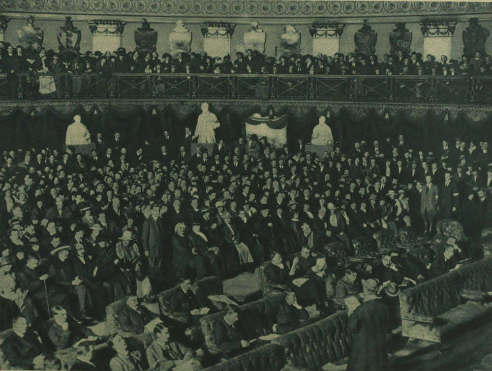 Dáil Éireann meets in Mansion House