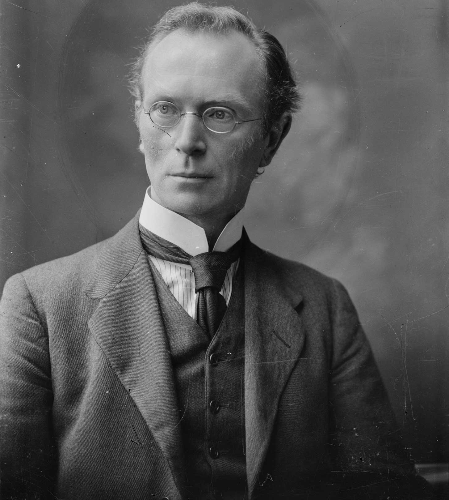 Photograph of Irish Volunteers founded in Dublin
