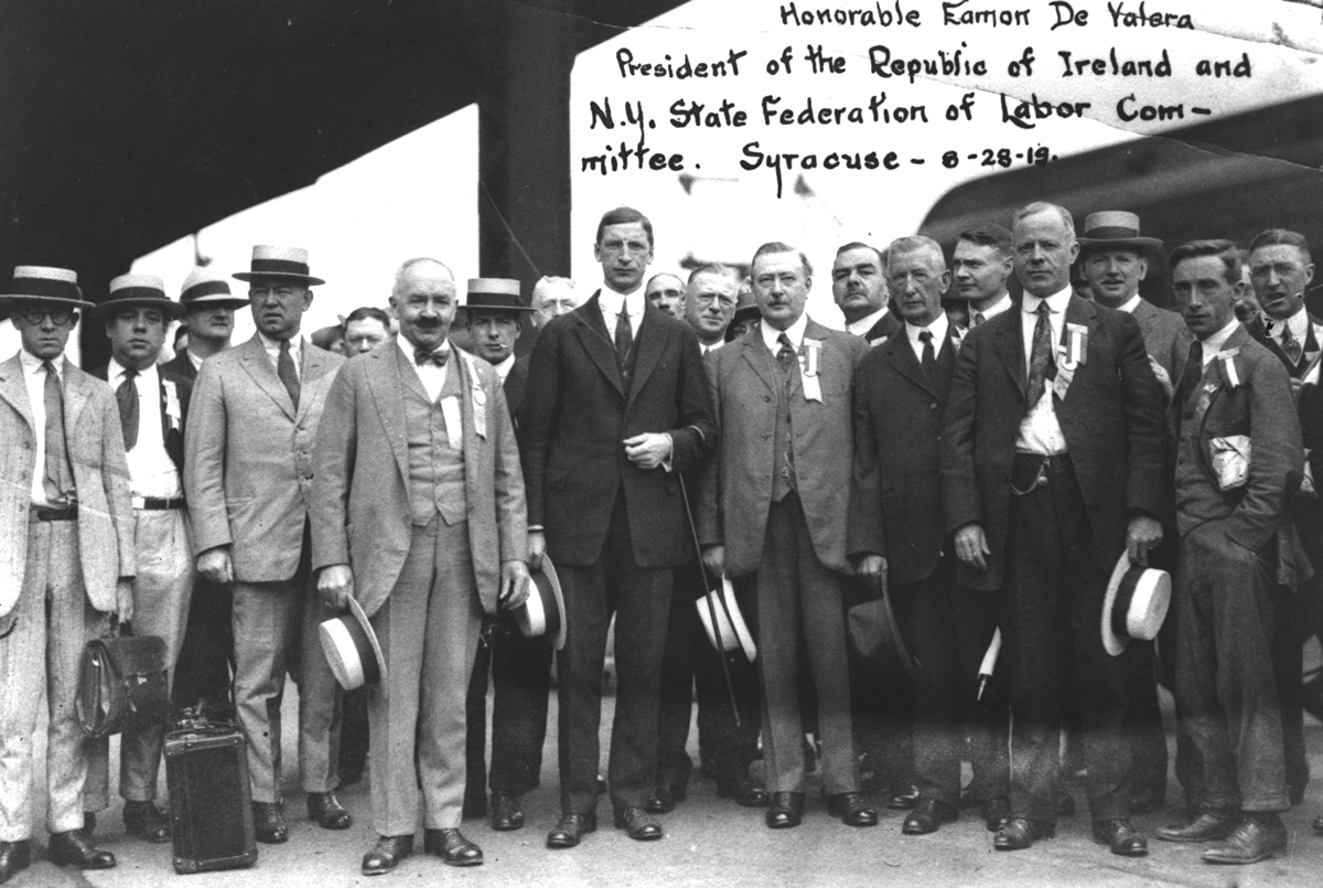 De Valera in America