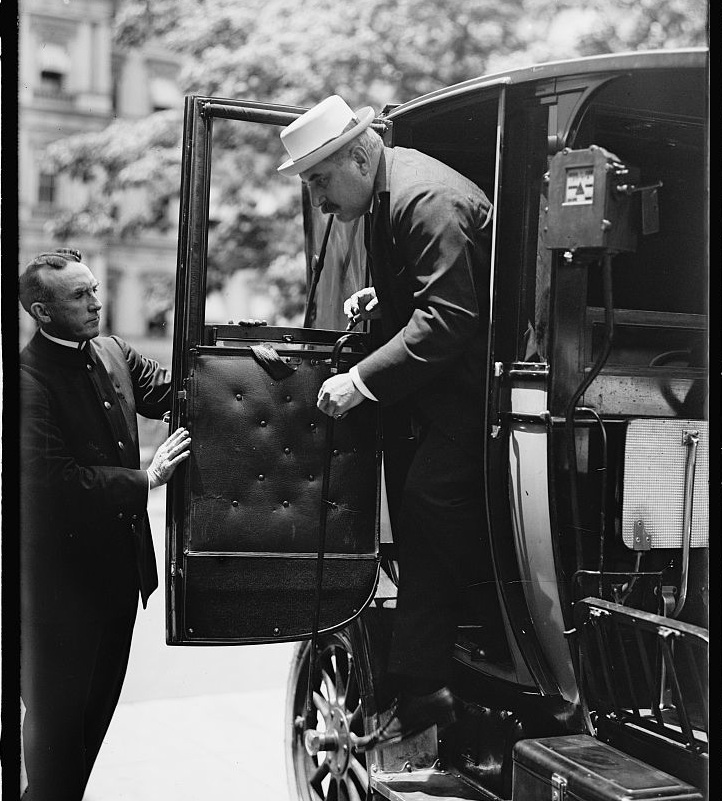 Sensational J.P. Morgan resignations from more than 20 American corporations