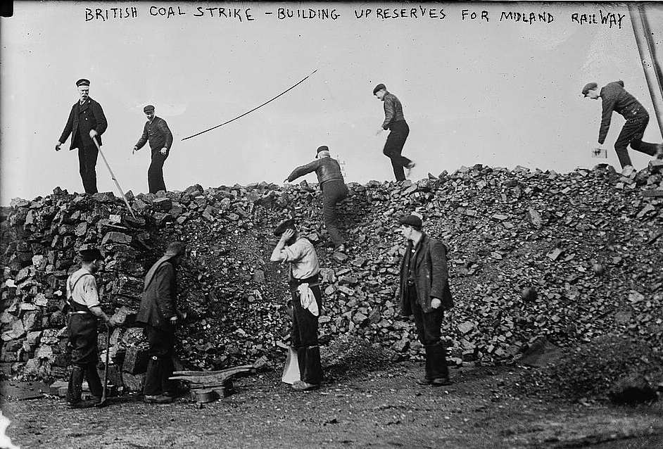 Collapse of coal strike in London