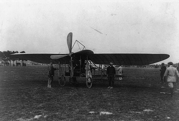 Aviator killed during exhibition