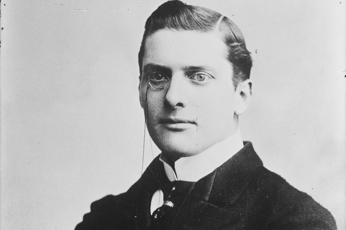 Austen Chamberlain succeeds Bonar Law as Tory leader