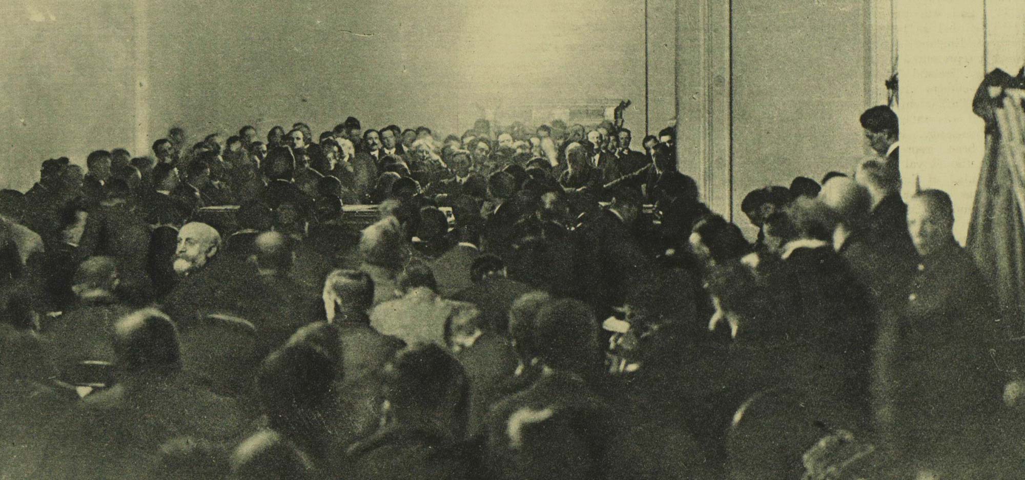 Photograph of Dáil votes for historic treaty by margin of just seven votes