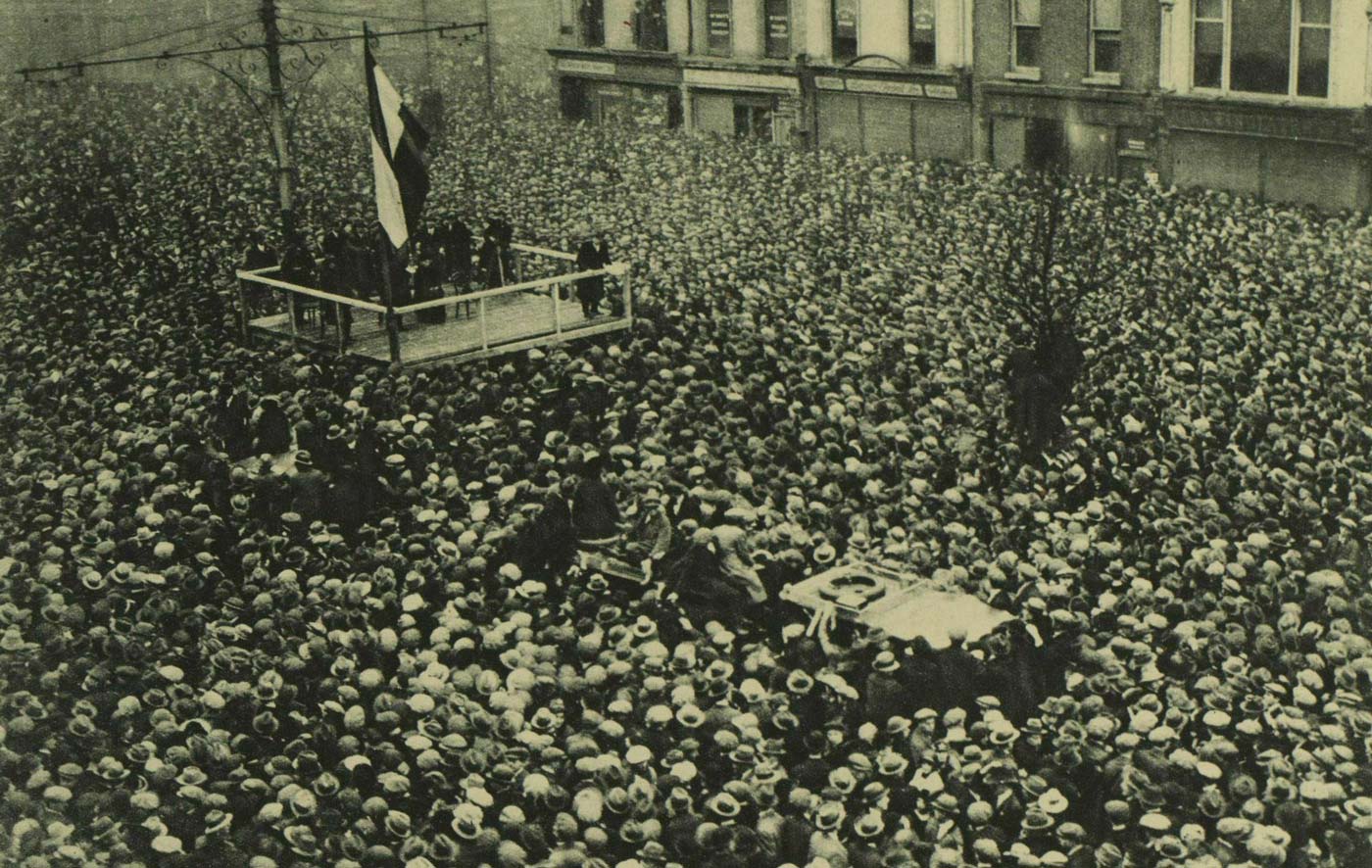 Photograph of Anti-treaty campaign begins with large demonstrations in Dublin and Cork