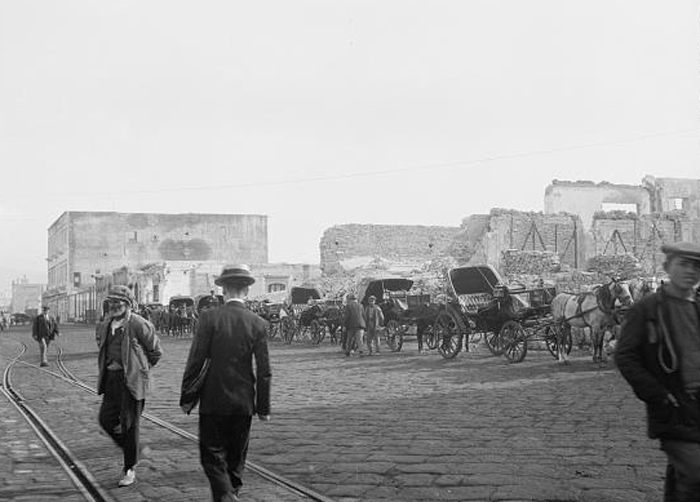 Turks recapture Smyrna from Greece as peace conference is proposed to end dispute