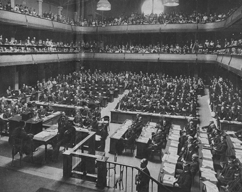 Should Ireland apply to join the League of Nations?