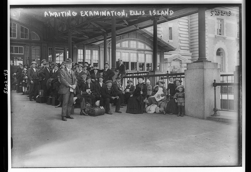 Irish emigrants to America are ‘deluded’