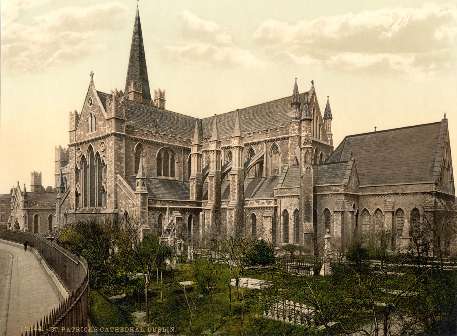 Easter celebrations solemnly observed in Dublin