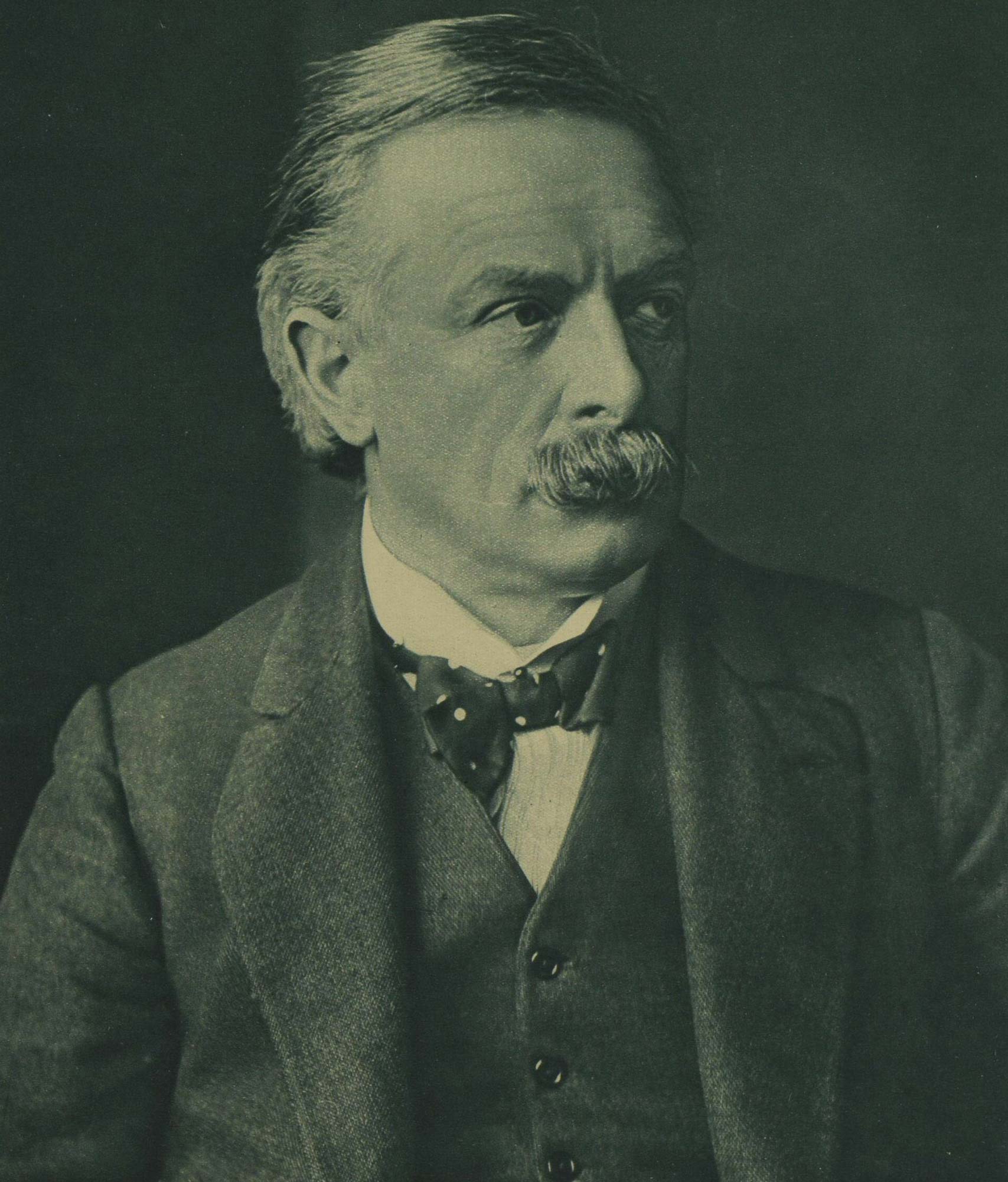 David Lloyd George becomes new Prime Minister