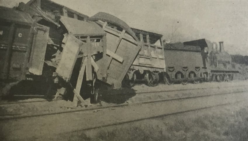 Destruction-gallery-train-derailed-blanchardstown-irish-life-1916-booklet